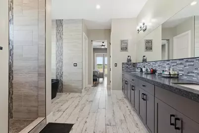 19206 S Bloss Avenue, Hilmar, CA 95324 - Photo 23