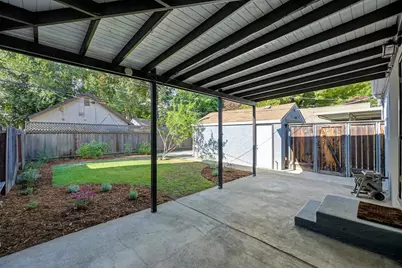 1940 Vallejo Way, Sacramento, CA 95818 - Photo 15