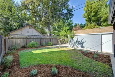1940 Vallejo Way, Sacramento, CA 95818 - Photo 17