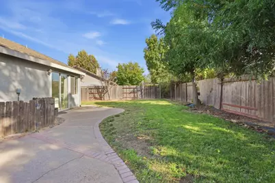1492 Kingswood Drive, Roseville, CA 95678 - Photo 27