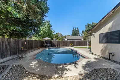 1041 Parkside Avenue, Manteca, CA 95336 - Photo 45