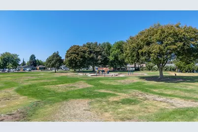1041 Parkside Avenue, Manteca, CA 95336 - Photo 63