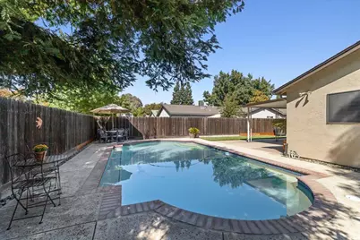 1041 Parkside Avenue, Manteca, CA 95336 - Photo 51