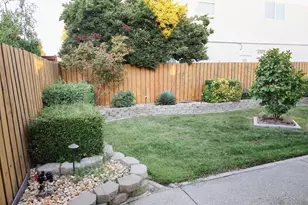 8731 Freesia Dr, Elk Grove, CA 95624 - Photo 49