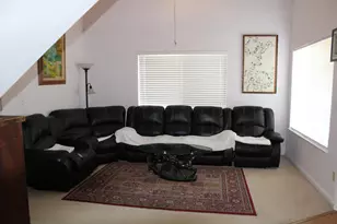 8187 Aden Way, Sacramento, CA 95828 - Photo 3