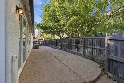 5602 Pop Becker Drive, Sacramento, CA 95835 - Photo 45