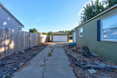 360 E 19th Street, Merced, CA 95340 - Photo 39