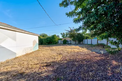 360 E 19th Street, Merced, CA 95340 - Photo 43