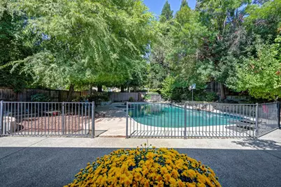 320 Emerson Court, Roseville, CA 95661 - Photo 37