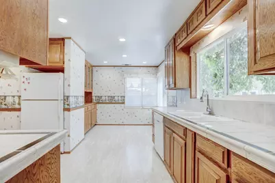 612 Hilton Street, Modesto, CA 95350 - Photo 13