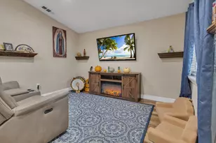 5252 Ardelle Ave, Stockton, CA 95215 - Photo 9