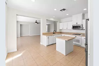 16701 English Country Trail, Lathrop, CA 95330 - Photo 11