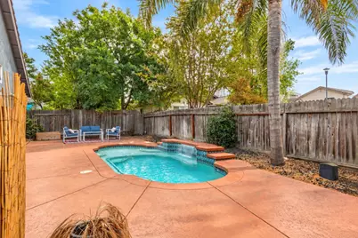 10064 Oglethorpe Way, Elk Grove, CA 95624 - Photo 35