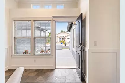 10064 Oglethorpe Way, Elk Grove, CA 95624 - Photo 5