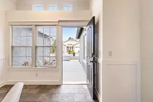 10064 Oglethorpe Way, Elk Grove, CA 95624 - Photo 5