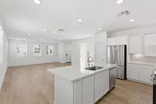1001 Vanderbilt Ter, Davis, CA 95618 - Photo 3