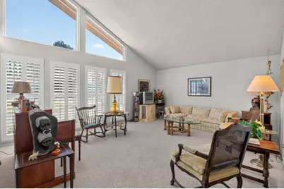 6370 Havenside Drive, Sacramento, CA 95831 - Photo 9