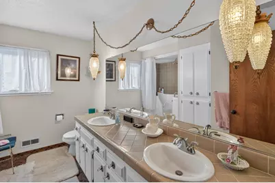 6370 Havenside Drive, Sacramento, CA 95831 - Photo 21