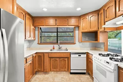2103 Lee Way, Roseville, CA 95661 - Photo 13