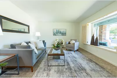9050 Vista Del Rio Avenue, Fair Oaks, CA 95628 - Photo 5