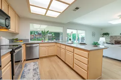 9050 Vista Del Rio Avenue, Fair Oaks, CA 95628 - Photo 13