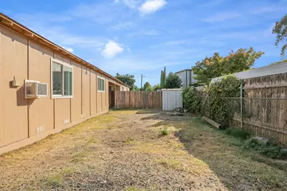 18 N Wagner Avenue, Stockton, CA 95215 - Photo 21