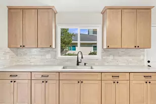 1438 W 19th St, Merced, CA 95340 - Photo 11