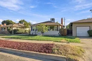 1438 W 19th St, Merced, CA 95340 - Photo 3
