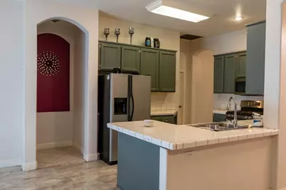 2000 Blackridge Avenue, Sacramento, CA 95835 - Photo 17
