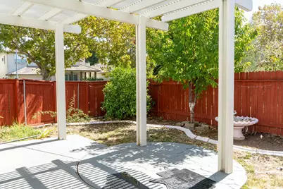 2000 Blackridge Avenue, Sacramento, CA 95835 - Photo 11