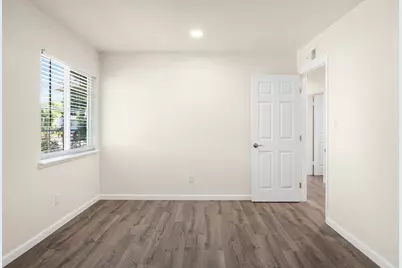 2190 Meadowglen Avenue, Sacramento, CA 95832 - Photo 15