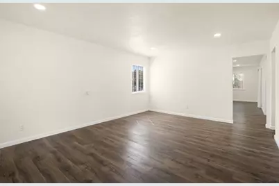 2190 Meadowglen Avenue, Sacramento, CA 95832 - Photo 3