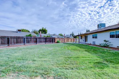2945 Hughes Court, Turlock, CA 95382 - Photo 17