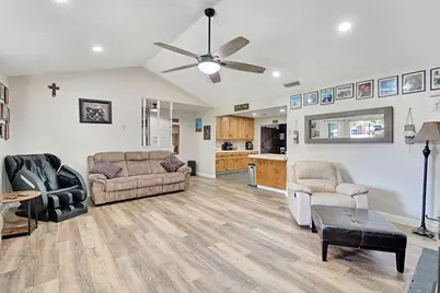 18654 Ridgedale Drive, Madera, CA 93638 - Photo 9