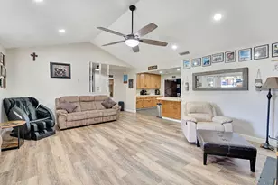 18654 Ridgedale Dr, Madera, CA 93638 - Photo 9
