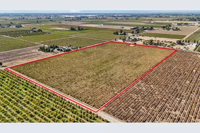 8350 E Harney Lane, Lodi, CA 95240 - Photo 17
