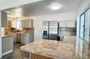 4537 Engle Rd, Sacramento, CA 95821 - Photo 15