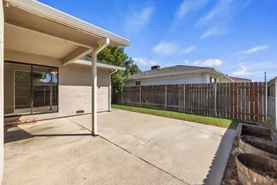 2 N Pinewood Court, Lodi, CA 95242 - Photo 27