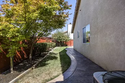 9904 River Oaks Drive, Stockton, CA 95209 - Photo 51