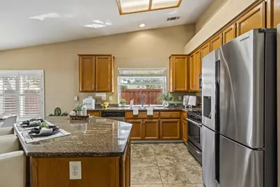 9904 River Oaks Drive, Stockton, CA 95209 - Photo 11
