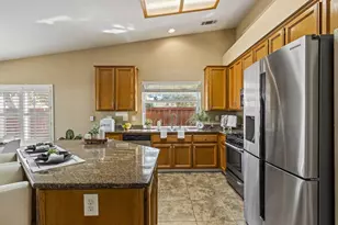 9904 River Oaks Dr, Stockton, CA 95209 - Photo 11