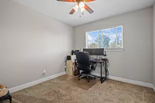 911 Graywood Cir, Stockton, CA 95209 - Photo 25