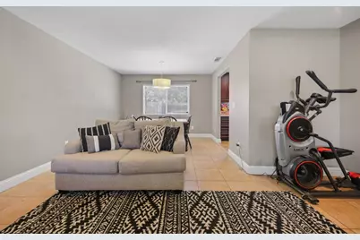 911 Graywood Circle, Stockton, CA 95209 - Photo 5