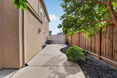 719 Lars Court, Modesto, CA 95351 - Photo 33
