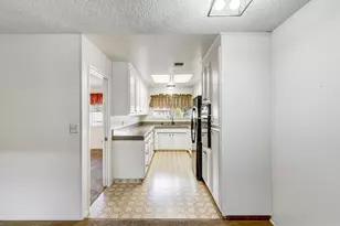 8779 Aquarius Ave, Elk Grove, CA 95624 - Photo 17