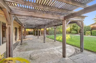 8779 Aquarius Ave, Elk Grove, CA 95624 - Photo 43