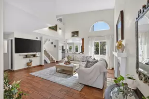 8095 Calle Royale Way, Sacramento, CA 95823 - Photo 3