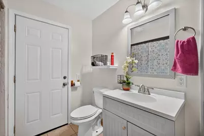 8095 Calle Royale Way, Sacramento, CA 95823 - Photo 11