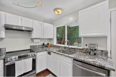 8095 Calle Royale Way, Sacramento, CA 95823 - Photo 7