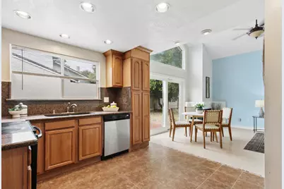 5820 Kahara Court, Sacramento, CA 95822 - Photo 17